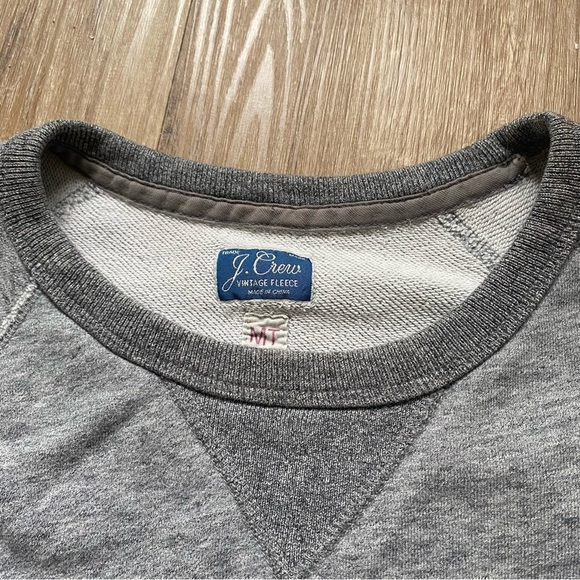 J. Crew Men's Vintage Fleece Grey Crew Neck Raw Hem Pullover Sweatshirt - Picture 3 of 9